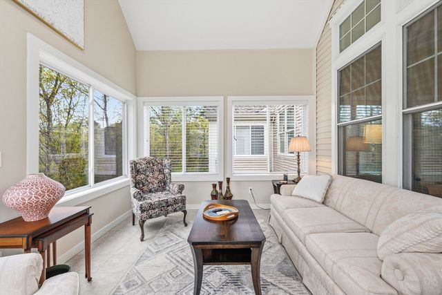 142 Leisure Green Dr 142, Mashpee, MA 02649