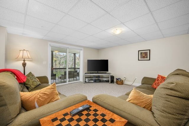 142 Leisure Green Dr 142, Mashpee, MA 02649