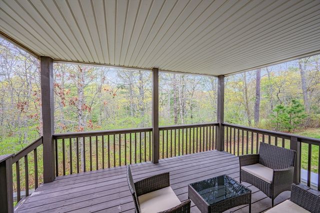 142 Leisure Green Dr 142, Mashpee, MA 02649