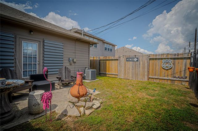 508 N 7th Street, La Porte, TX 77571
