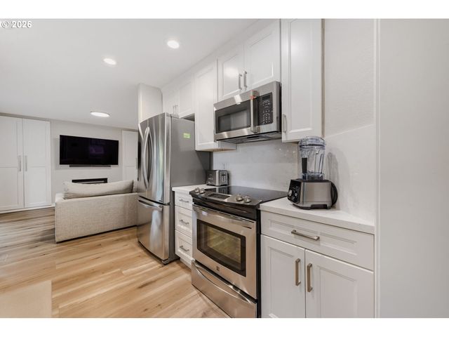 1121 Sw 208TH Pl, Beaverton, OR 97003