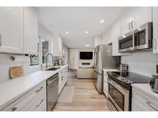 1121 Sw 208TH Pl, Beaverton, OR 97003