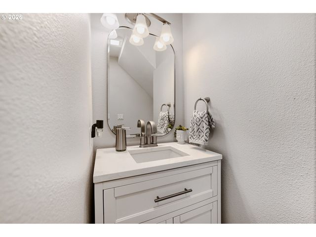 1121 Sw 208TH Pl, Beaverton, OR 97003