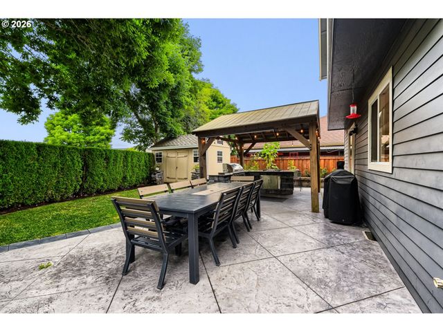 1121 Sw 208TH Pl, Beaverton, OR 97003