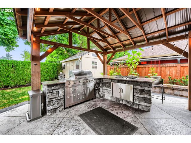 1121 Sw 208TH Pl, Beaverton, OR 97003
