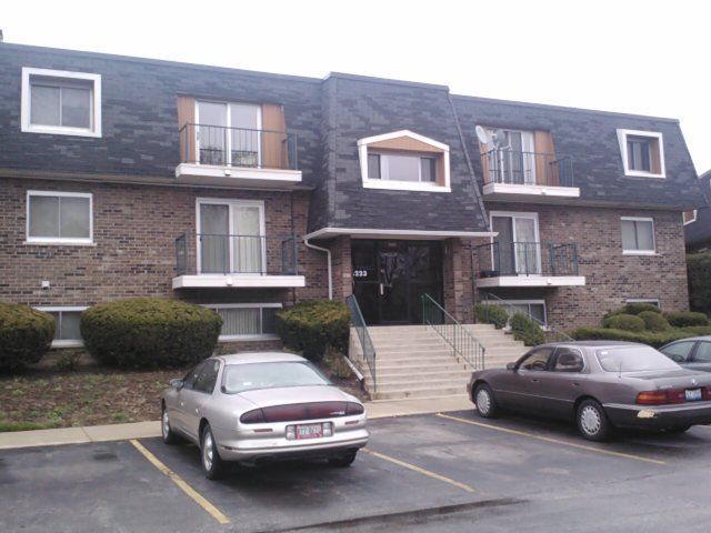 3223 W Parkway Drive 3A, Northbrook, IL 60062