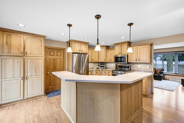 W220S6805 Crowbar DRIVE, Muskego, WI 53150