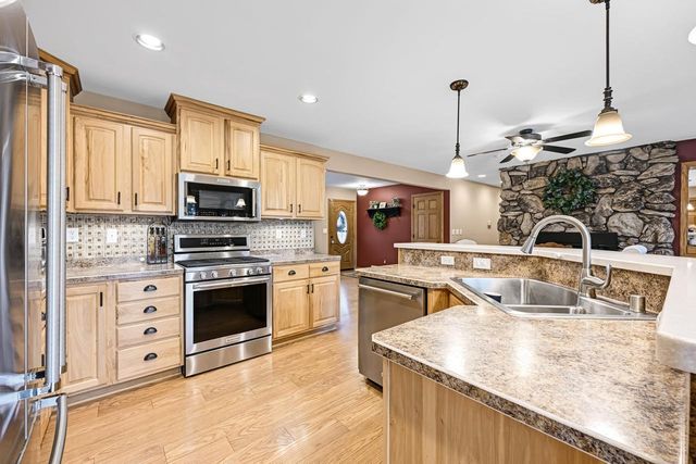 W220S6805 Crowbar DRIVE, Muskego, WI 53150