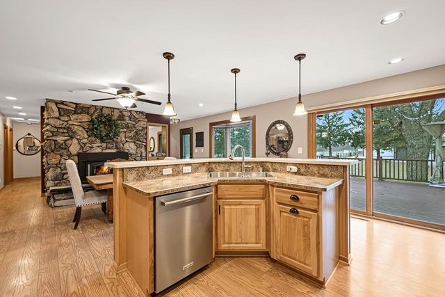 W220S6805 Crowbar DRIVE, Muskego, WI 53150