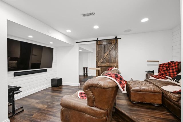 W220S6805 Crowbar DRIVE, Muskego, WI 53150