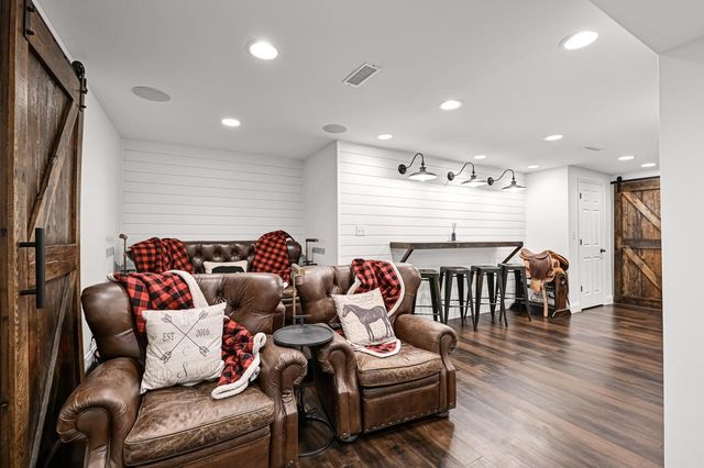 W220S6805 Crowbar DRIVE, Muskego, WI 53150