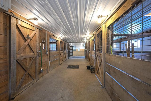 W220S6805 Crowbar DRIVE, Muskego, WI 53150