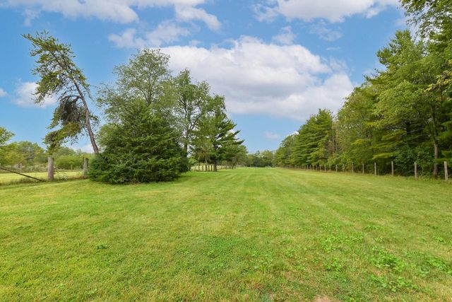 W220S6805 Crowbar DRIVE, Muskego, WI 53150