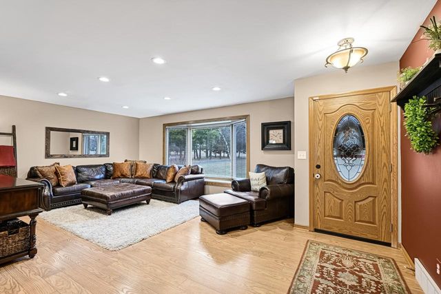 W220S6805 Crowbar DRIVE, Muskego, WI 53150