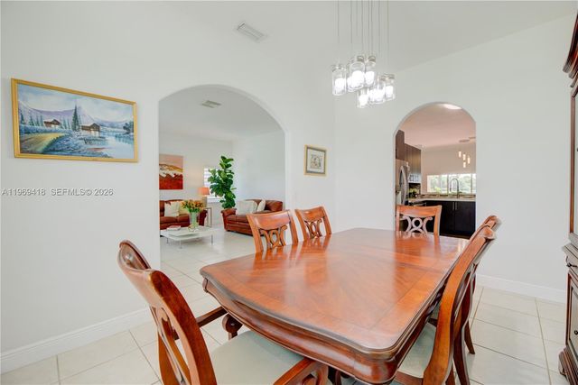 4310 Diamond Way, Weston, FL 33331