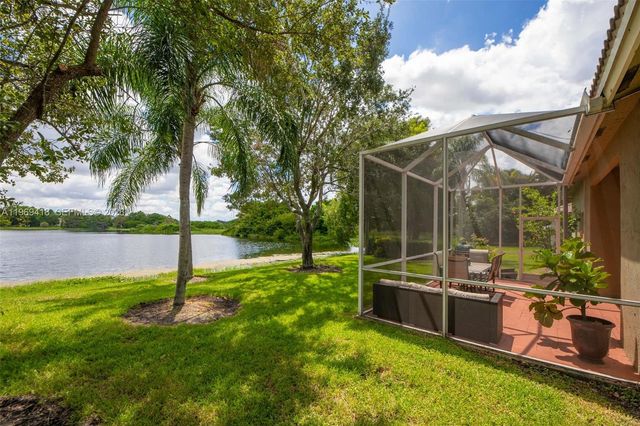 4310 Diamond Way, Weston, FL 33331