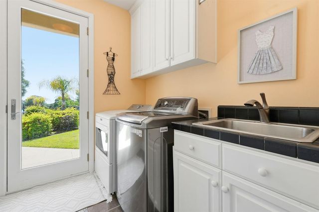 6458 Mitchell Rd, Shingle Springs, CA 95682