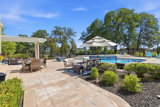 6458 Mitchell Rd, Shingle Springs, CA 95682