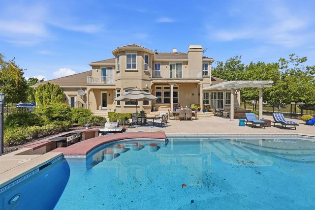 6458 Mitchell Rd, Shingle Springs, CA 95682