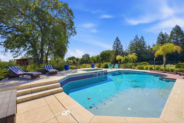6458 Mitchell Rd, Shingle Springs, CA 95682