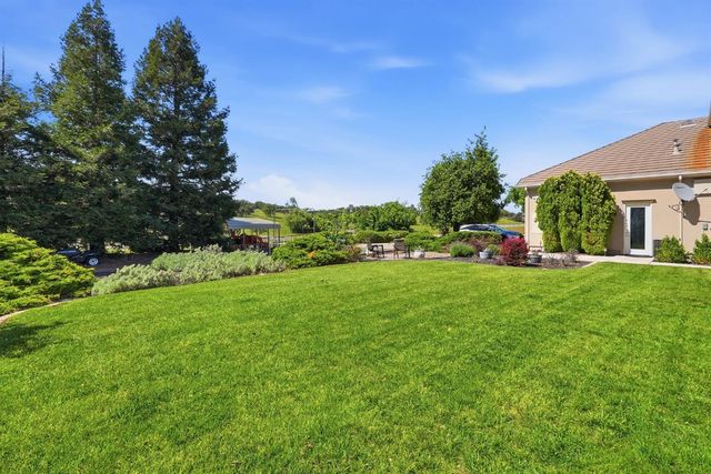 6458 Mitchell Rd, Shingle Springs, CA 95682