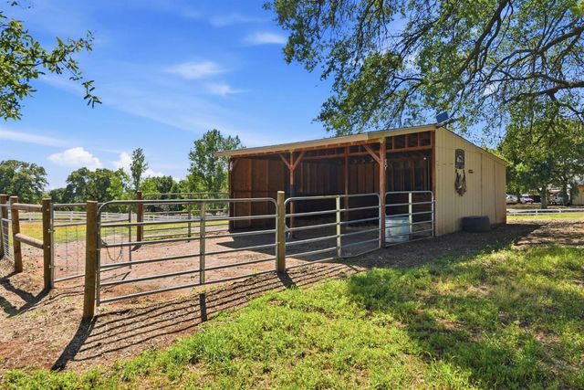 6458 Mitchell Rd, Shingle Springs, CA 95682