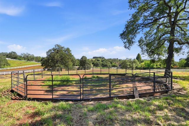 6458 Mitchell Rd, Shingle Springs, CA 95682