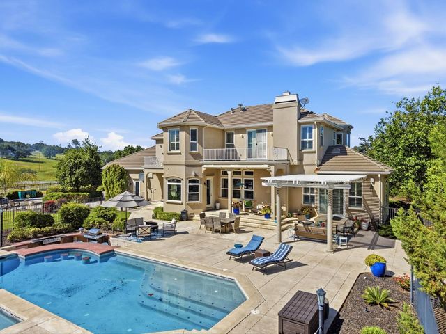 6458 Mitchell Rd, Shingle Springs, CA 95682