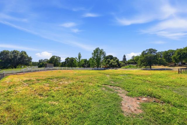 6458 Mitchell Rd, Shingle Springs, CA 95682