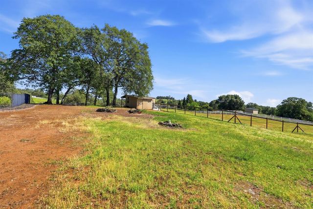 6458 Mitchell Rd, Shingle Springs, CA 95682