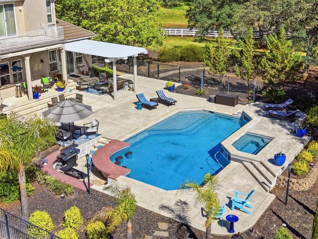 6458 Mitchell Rd, Shingle Springs, CA 95682