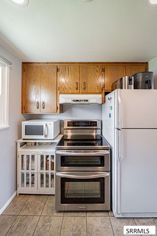 685 James Place, Idaho Falls, ID 83401