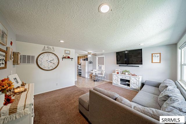 685 James Place, Idaho Falls, ID 83401
