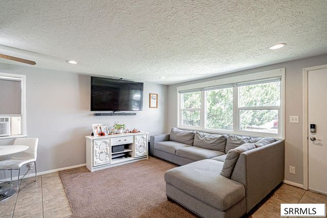 685 James Place, Idaho Falls, ID 83401