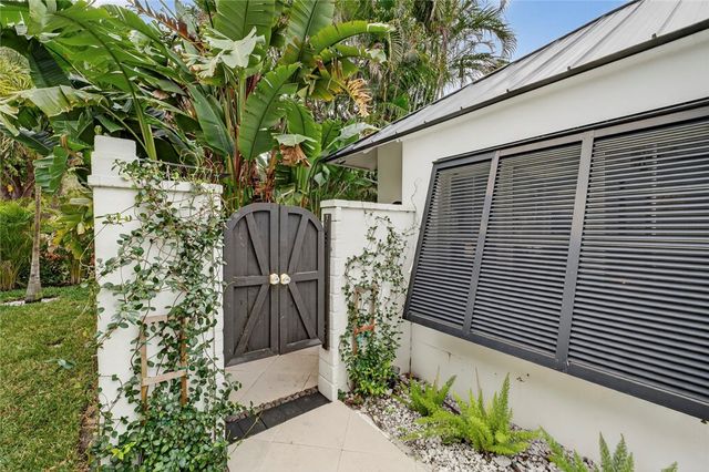 2095 S Porpoise Point Lane, Vero Beach, FL 32963