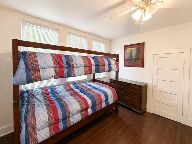 1012 W Adoue Street, Alvin, TX 77511