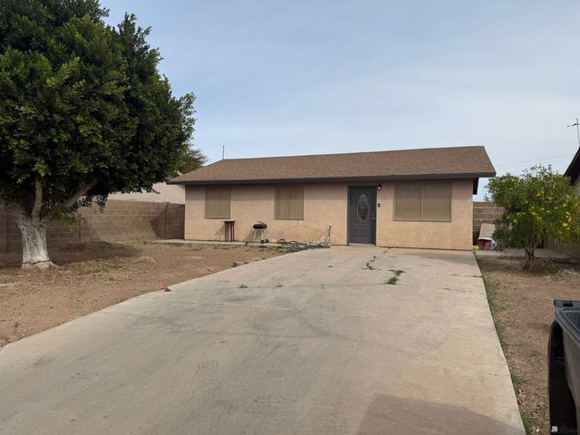 745 N Gladiola Dr, San Luis, AZ 85349