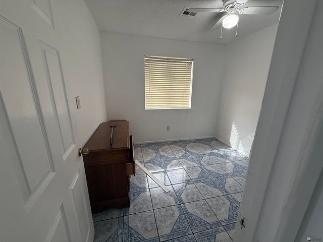 745 N Gladiola Dr, San Luis, AZ 85349