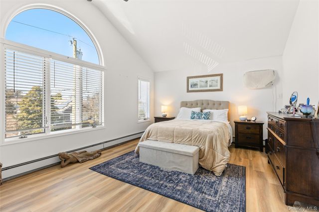 686 Adams Avenue, Lindenhurst, NY 11757