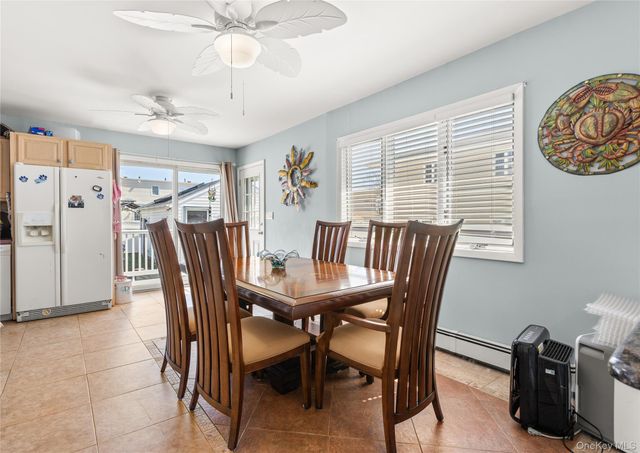 686 Adams Avenue, Lindenhurst, NY 11757