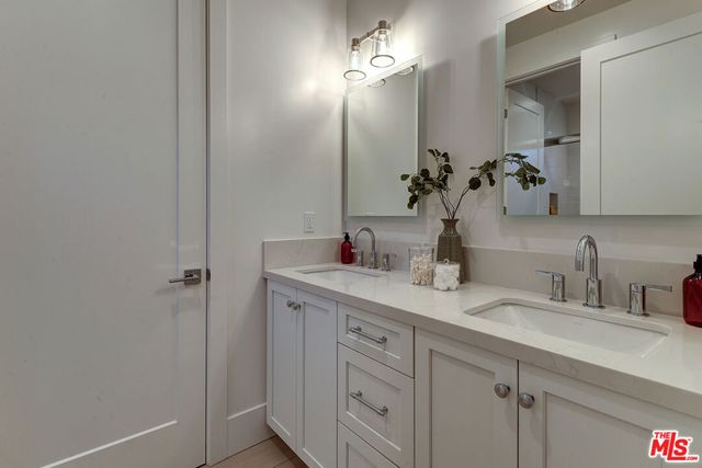 4241 Woodcliff Road, Sherman Oaks, CA 91403