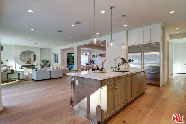 4241 Woodcliff Road, Sherman Oaks, CA 91403
