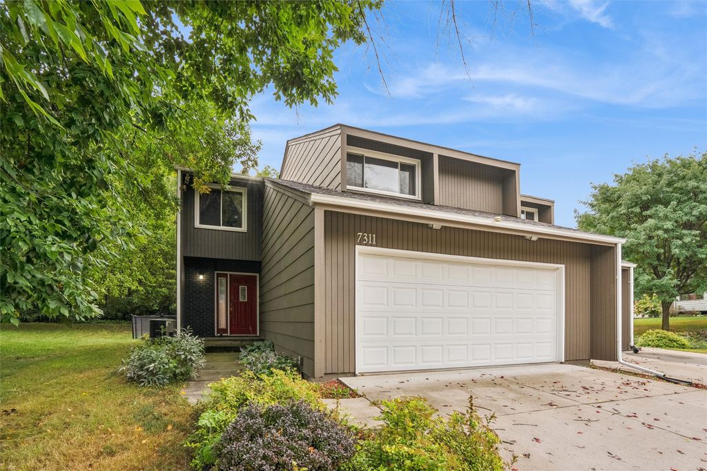 7311 Hyperion Point, Johnston, IA 50131