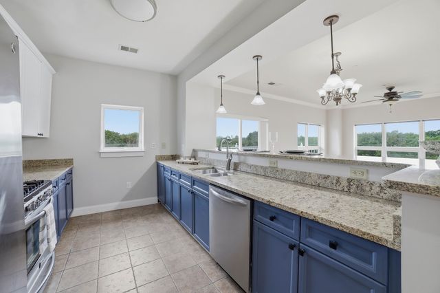 527 Pawtucket Blvd 608, Lowell, MA 01854