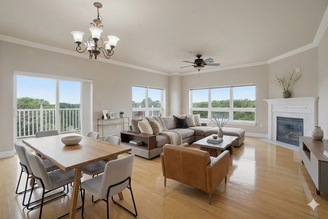 527 Pawtucket Blvd 608, Lowell, MA 01854