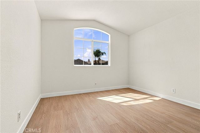 11515 Aberdeen Dr, Fontana, CA 92337