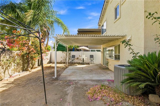 11515 Aberdeen Dr, Fontana, CA 92337