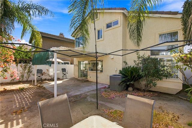 11515 Aberdeen Dr, Fontana, CA 92337
