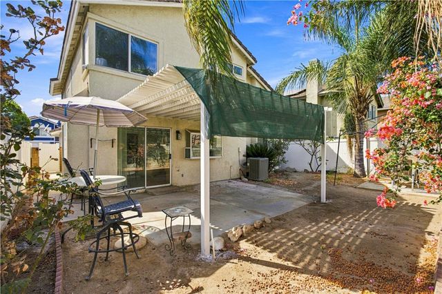 11515 Aberdeen Dr, Fontana, CA 92337