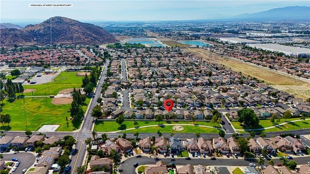 11515 Aberdeen Dr, Fontana, CA 92337